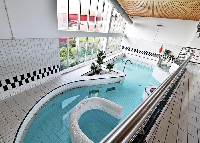Diamondvilla, 4 Bedroom Apartment, Garden & Apartament