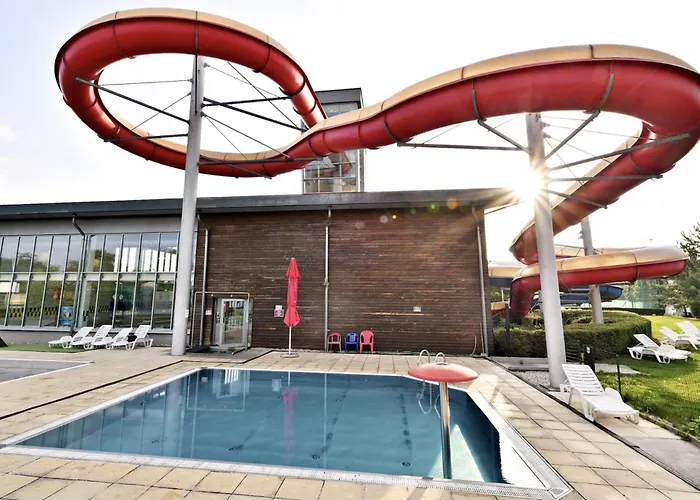 Apartament Diamondvilla, 4 Bedroom Apartment, Garden & *