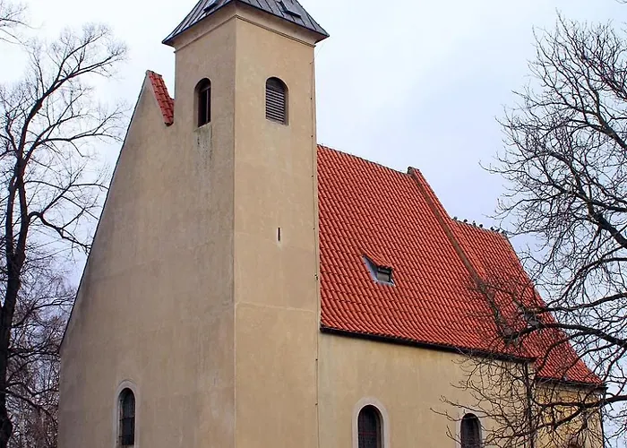 Diamondvilla, 4 Bedroom Apartment, Garden & Praga