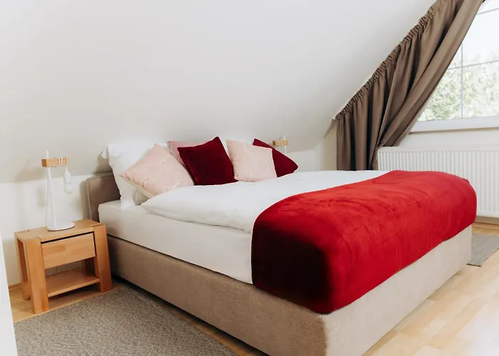 Apartament Diamondvilla, 4 Bedroom Apartment, Garden & Praga