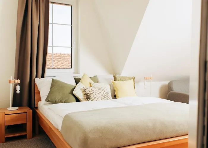 Apartament Diamondvilla, 4 Bedroom Apartment, Garden & *