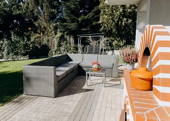 Diamondvilla, 4 Bedroom Apartment, Garden & *
