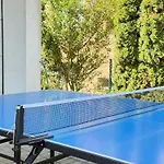 Diamondvilla, 4 Bedroom Apartment, Garden & *