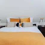Diamondvilla, 4 Bedroom Apartment, Garden & * Prague