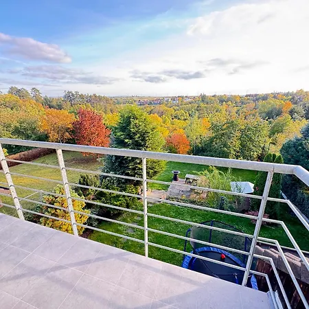 Apartament Diamondvilla, 4 Bedroom Apartment, Garden &