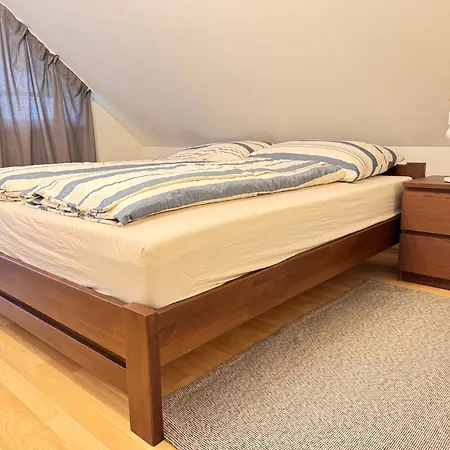 Diamondvilla, 4 Bedroom Apartment, Garden & *