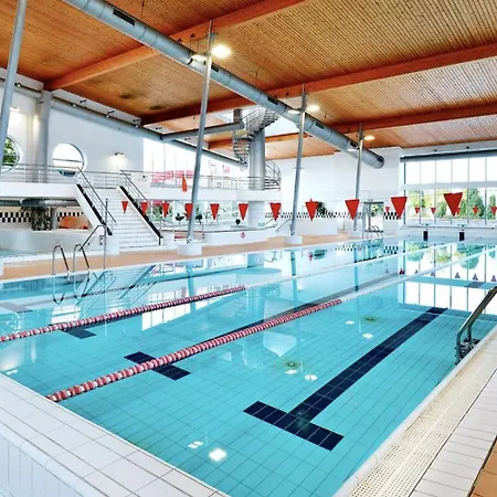 Diamondvilla, 4 Bedroom Apartment, Garden & Apartament Praga