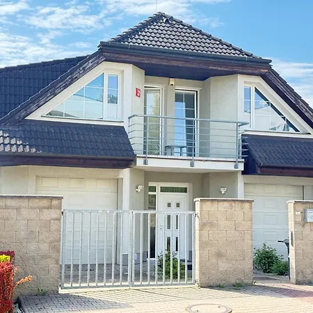 Diamondvilla, 4 Bedroom Apartment, Garden & 아파트 프라하