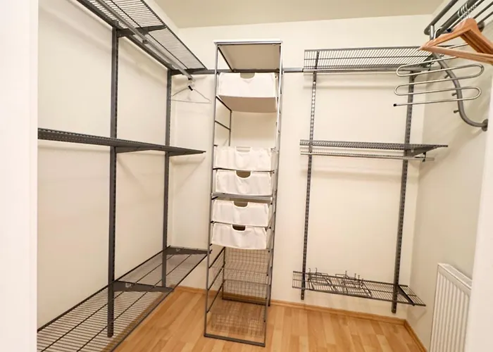 Diamondvilla, 4 Bedroom Apartment, Garden & 아파트