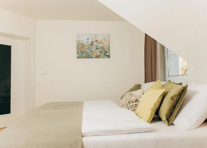 Lägenhet Diamondvilla, 4 Bedroom Apartment, Garden&spa
