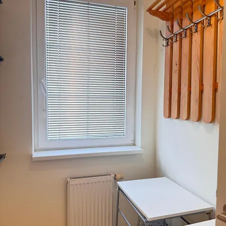 Diamondvilla, 4 Bedroom Apartment, Garden & Prague