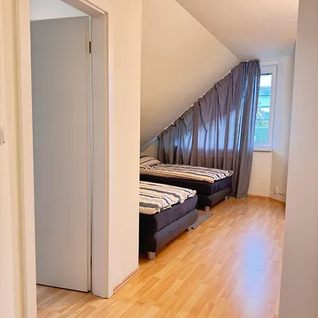 Apartment Diamondvilla, 4 Bedroom Apartment, Garden & *