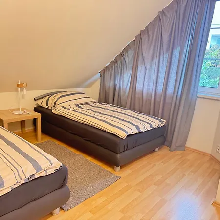 Diamondvilla, 4 Bedroom Apartment, Garden & Apartment *