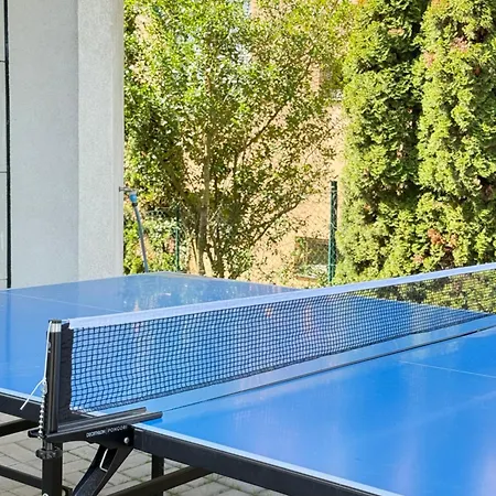 Diamondvilla, 4 Bedroom Apartment, Garden & *