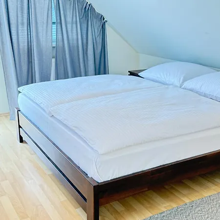 Diamondvilla, 4 Bedroom Apartment, Garden & * Prag