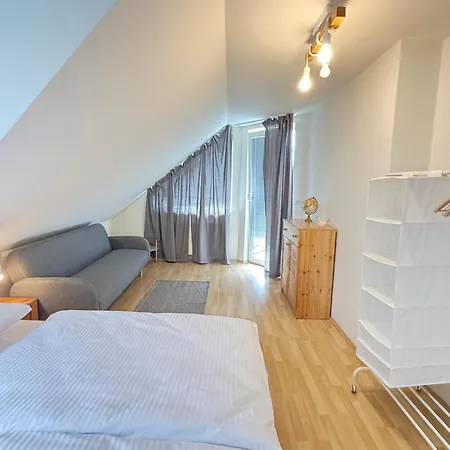 Diamondvilla, 4 Bedroom Apartment, Garden & * Prag